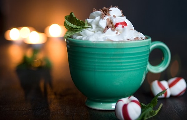 5. Если вы любите мяту, то определённо захотите добавить немного в ваш горячий шоколад.