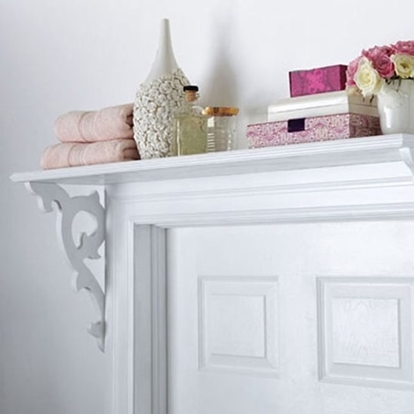 3. Расположите полку над дверью и получите дополнительное место для хранения вещей!