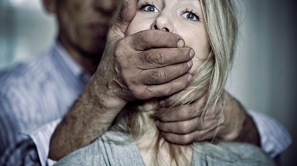 10. Статистические данные говорят о том, что половину женщин, которых убили в США, Англии, Австралии, Израиле и Канаде, лишили жизни их сожители или мужья.