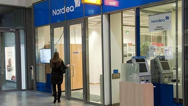 1. Nordea Bank Finlandiya'nın batısında yaşayan Rusların hesaplarını beklenmedik şekilde kapatmış.