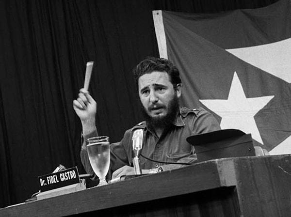 İktidar yıllar ve sosyalist Küba!
