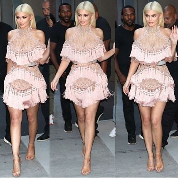 Но делиться этим маленьким секретом с поклонниками и поклонницами не спешат.