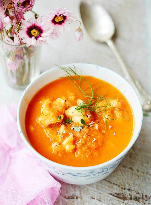 Uskumru mevsimi gelmişse, sıcacık çorbasının da zamanı gelmiştir!