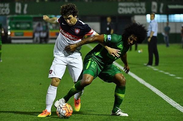 San Lorenzo'nun evinde oynanan ve 1-1 sonuçlanan ilk maçın ardından Chapecoense'nun evindeki maç 0-0 bitince finale çıkan isim Brezilya temsilcisi olmuştu.