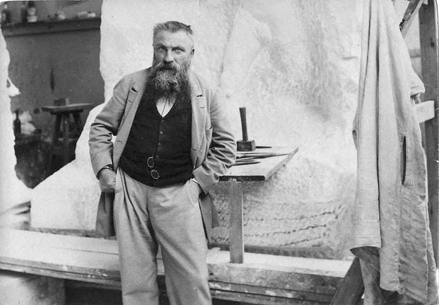 Camille'in yeteneği ve etkileyici kişiliği onu diğer öğrencilerden ayırdı. Rodin’in yeni gözdesi ve ilham kaynağı olan bu genç kadın, bir süre sonra onun hem sevgilisi hem de en büyük rakibi olacaktı.