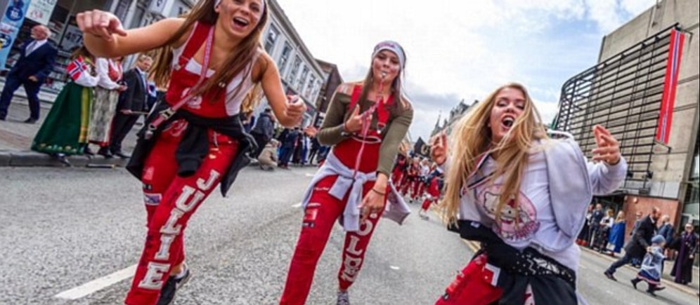 Son Sınavlarından Önce Kahveye Abanmak Yerine Hunharca Partileyen Norveçli Lise Öğrencileri