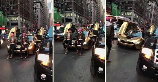 Trafiğin Ortasında Fotoğraf Çektiren Gençlere Ayar Veren Adam Gibi Adam