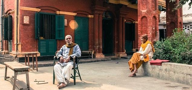 Bhairav Nath Shukla has been responsible for Mukti Bhawan for 44 years. He has witnessed thousands of people for almost half a century coming there and living their last days in peace.