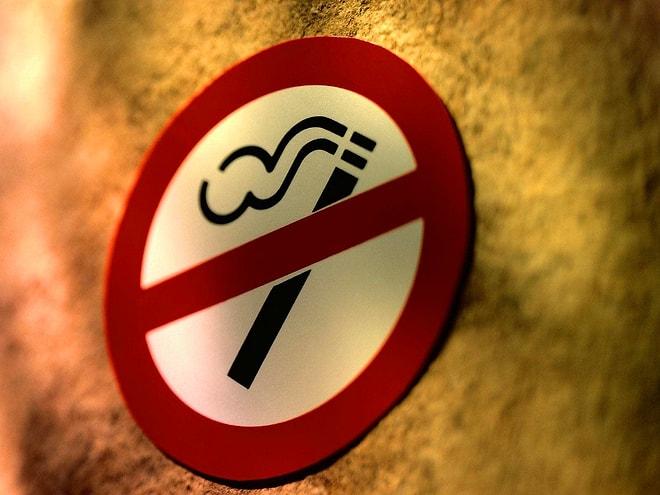 'Sigaraya Hayır' Afişleri Referanduma Takıldı ve Toplatıldı: 'Yanlış Anlaşılabilir'