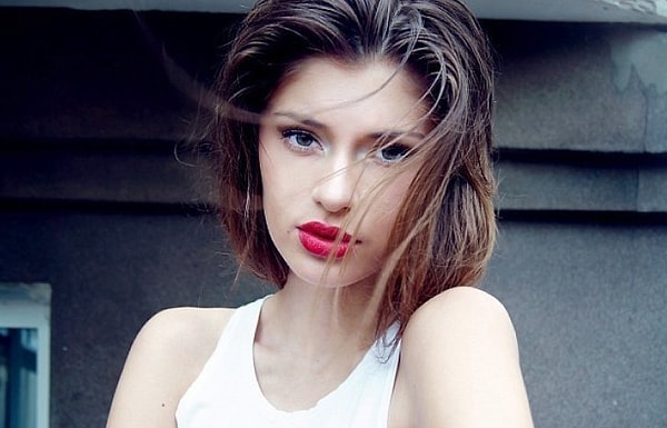 9. Как ни парадоксально, низкая самооценка