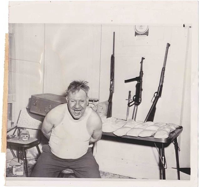 24. Heroin bust New York, 1962.
