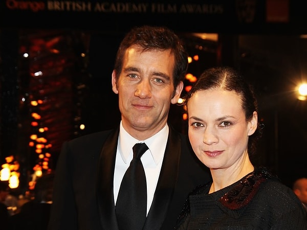 4. Клайв Оуэн и Сара-Джейн Фентон