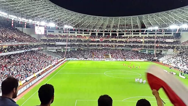 Tweet kulüp tarafından dikkate alınır ve ekip minik taraftarın oyuncağını aramak için seferber olur.