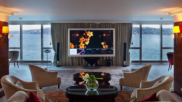 6. Самый дорогой гостиничный номер - королевский пентхаус в отеле Hotel President Wilson в Женеве - $65 000 за ночь