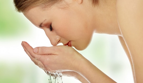 1. Умываешься пенкой только по вечерам