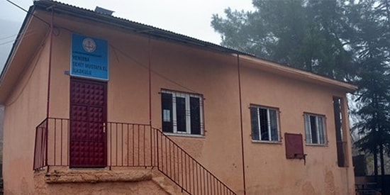 'Sobanın Üzerinde Kızarttığı Akrebi Öğrencilere Yedirdiği' İddia Edilen Öğretmene Soruşturma