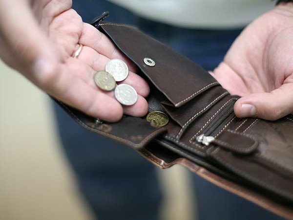 9. Остаться без средств