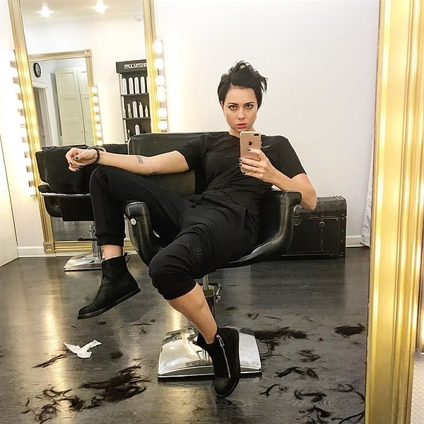 3. А недавно Настасья и вовсе постриглась под мальчика! 😱