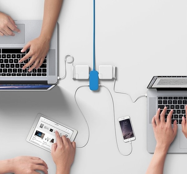 6. Удлинитель для организации зарядок для телефонов и ноутбуков