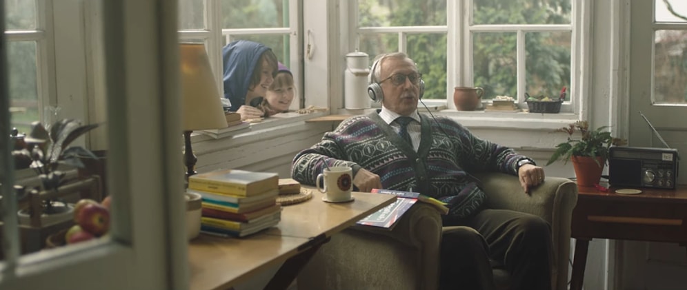 Tüm Azmiyle İngilizce Öğrenen Dededen Sevginin Gücünü Hatırlatan Duygusal Reklam Filmi