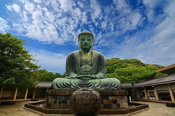 4. Büyük Buddha Heykeli (Daibutsu)