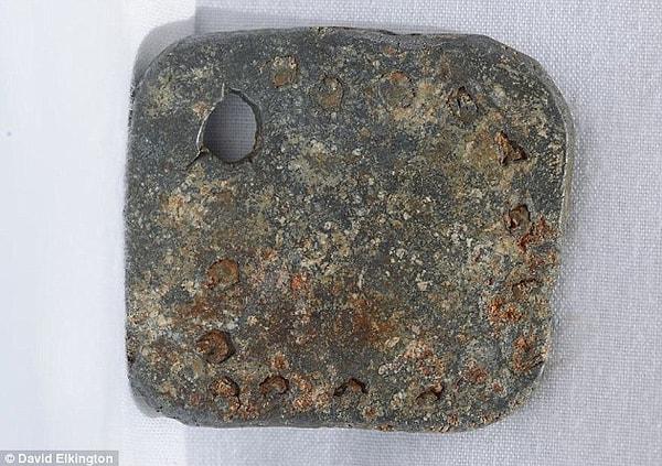 Tabletlerin 2,000 yıl öncesine dayandığını gösteren diğer özellikler ise şu şekilde: