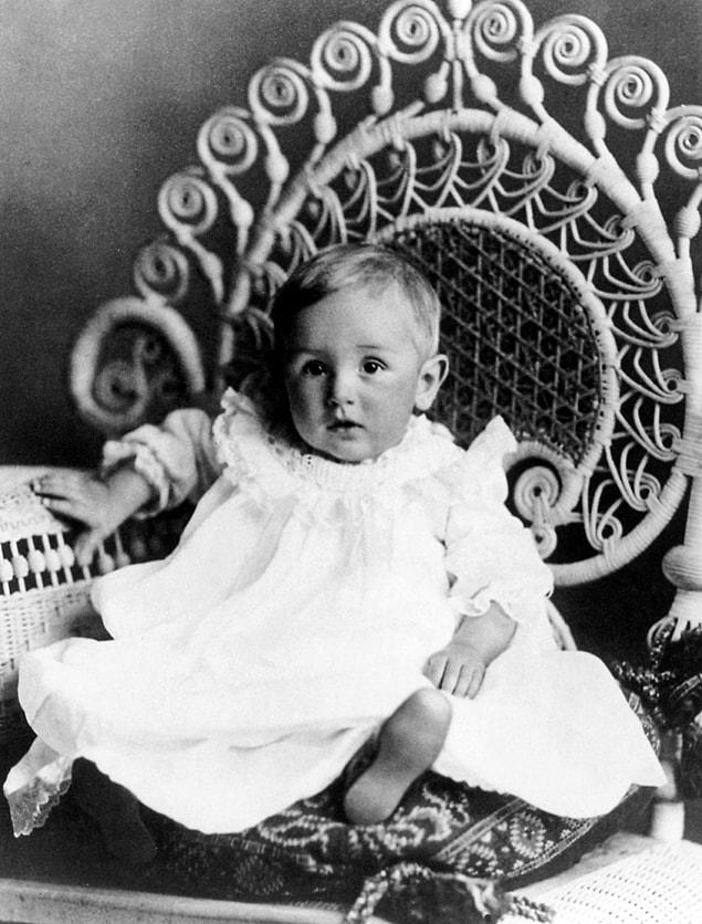1. 1-year-old Walt Disney, 1902.
