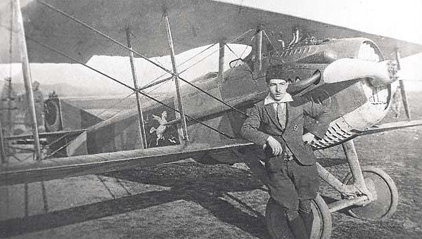 Gazi Paşa, Cumhuriyeti ilân ettikten sonra, havacılık sektörüne özel bir ilgi göstermeye başladı.