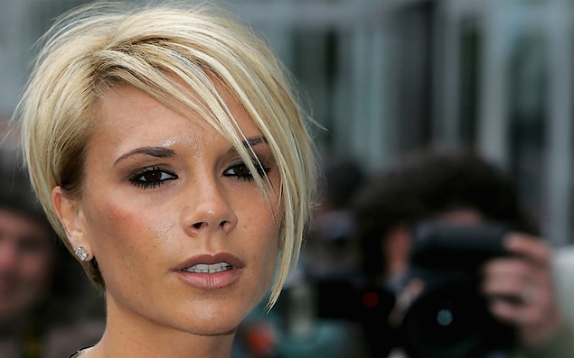 12. Victoria Beckham bu saç modeli ile adeta moda yarattı. Fakat keşke yaratmasaydı...