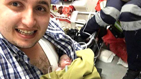 10. Ambulansta Doğan Bebeği Göğsünde Isıtarak Hayata Bağlayan Dr. Sefer Başpınar