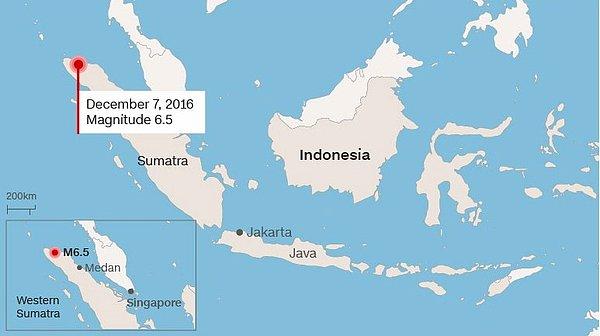 ABD Jeoloji Kurumu (USGS) tarafından yapılan açıklamada, Sumatra Adası'na bağlı Sigli kentinin 19 kilometre doğusundaki sarsıntı, 10 kilometre derinlikte oluştu.