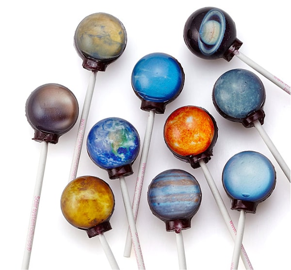 10. Леденцы в форме планет с самыми разнообразными вкусами
