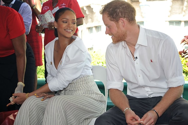 Почему бы и нет? Всем известно, что Рианна у нас тоже настоящая принцесса! ❤️