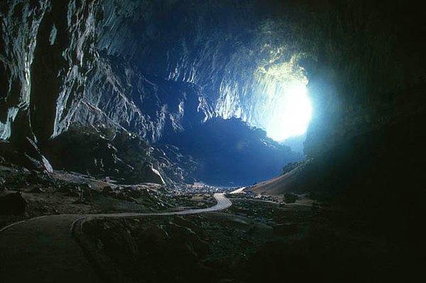 8. Geyik Mağarası, Malezya