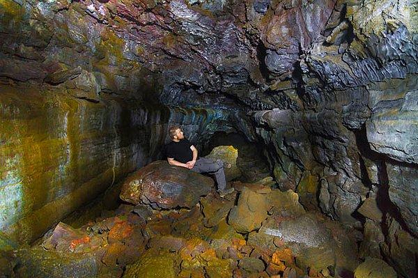 9. Gjabakka Mağarası, İzlanda