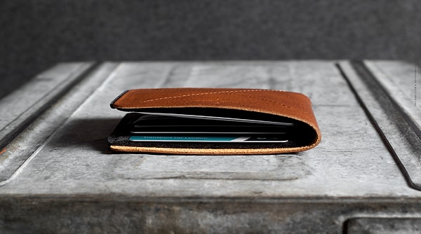 31. Пусть жена знает, что вы носите в бумажнике ее фото