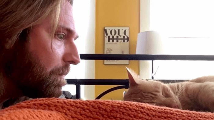 Sabahın 4’ünde Kedisi Tarafından Uyandırılan Adamın Tatlı İntikamı