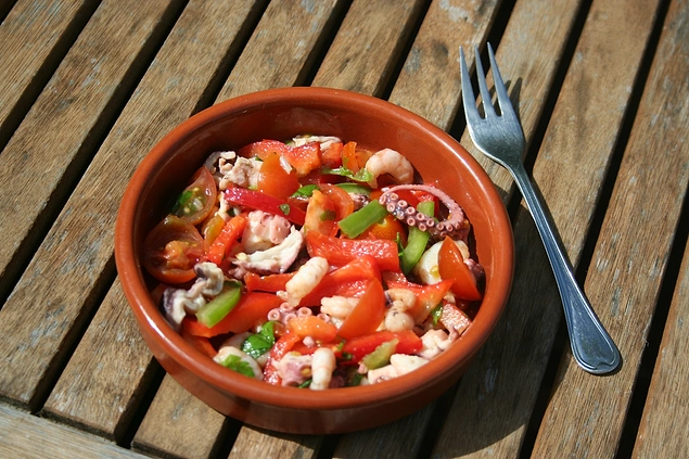 Adeta deniz kokteyli: Salpicon de Marisco!