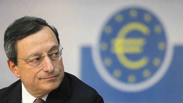Yıldırım ile eşzamanlı olarak Avrupa Merkez Bankası (ECB) Başkanı Mario Draghi de açıklama yaptı