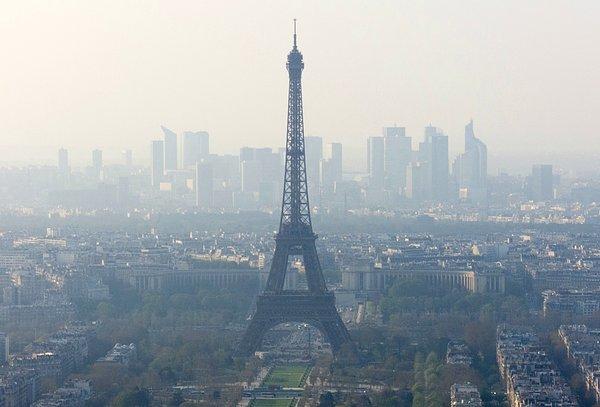 Fransa ise nihai çözüm olarak gördüğü ağaçlandırma çalışmasını uygulamaya hazırlanıyor. Hem de bir milyon ağaçlık bir ormanla.