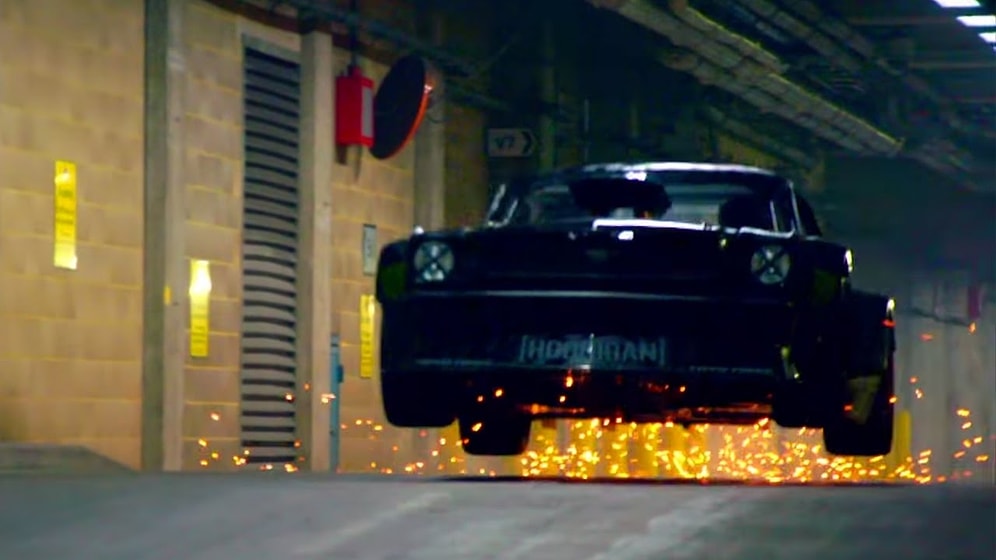 Ken Block Londra'da Tozu Dumana Kattı!