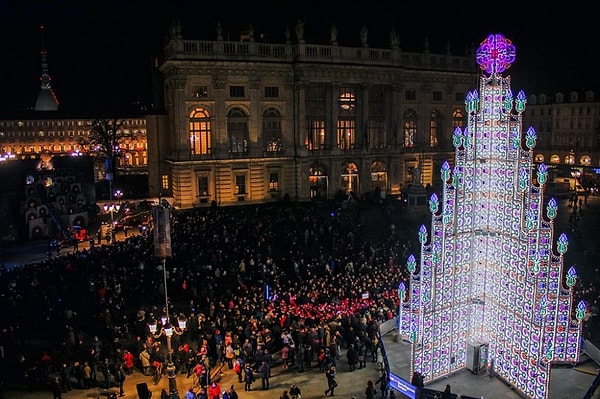 23. Креативная елка. Турин, Италия