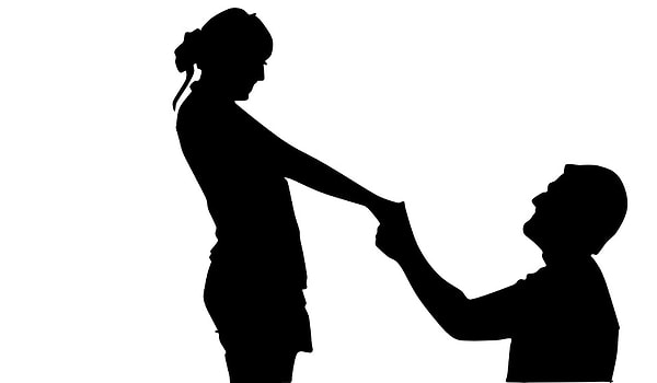 14. Она заставляет тебя бояться потерять ее