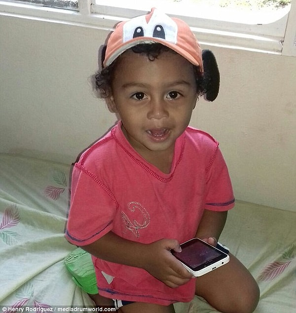 10. Он говорит, что его сын любит и принимает его таким, какой он есть. И это все, что имеет значение