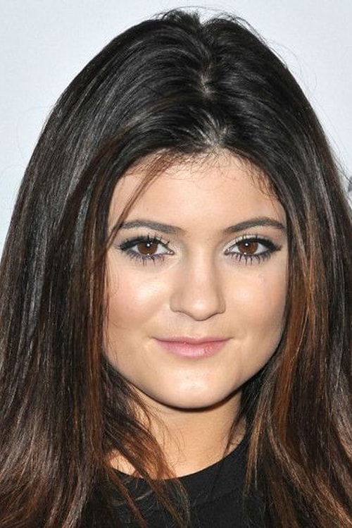 Kendisini Sürekli Yeni Modeliyle Takas Eden Kylie Jenner’ın Evrim Tadındaki Değişimi!