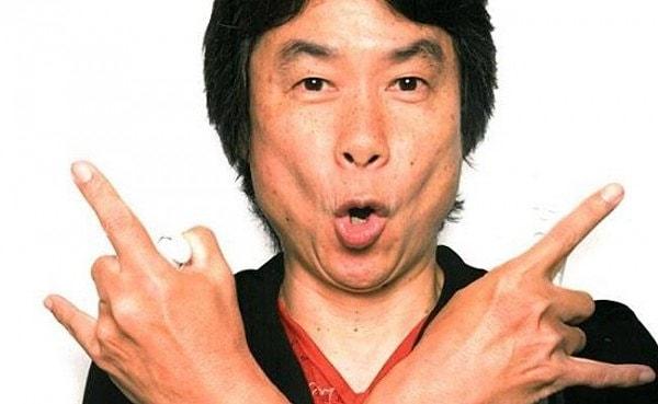13. Oyun firması Nintendo’nun CEO’su Shigeru Miyamoto’nun, gördüğü eşyaların ebatlarını tahmin etmek gibi tuhaf bir hobisi var...
