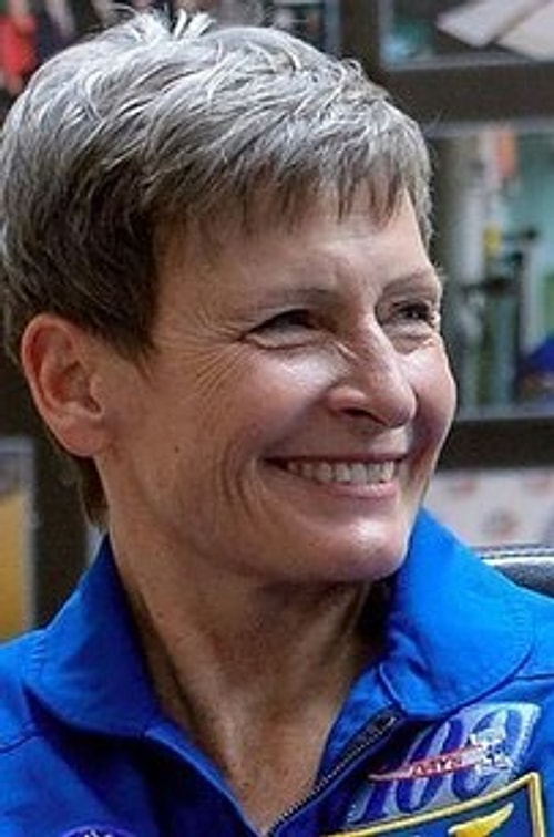 Peggy Whitson 56 yaşında ve uzaydaki en yaşlı kadın olma ünvanına sahip.