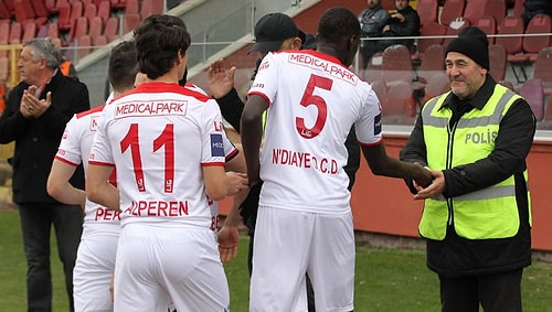 Birbirinden farklı, birbirine binlerce kilometre uzak olan şehirler, farklı farklı milletlerden onlarca futbolcu... Hepsi bu acıya karşı aynı tepkiyi verdi.