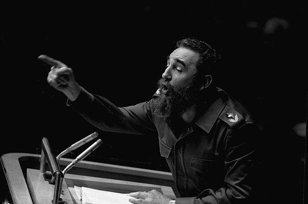 4. 26 Kasım | Bir Devir Daha Kapandı: Küba Devriminin Lideri Fidel Castro Aramızdan Ayrıldı