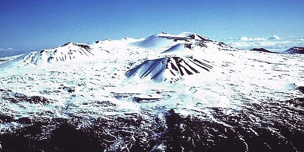 4. На каком острове находится высочайшая гора Мауна-Кеа?